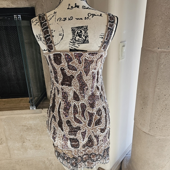 NEW DRESS - Picture 6 of 7